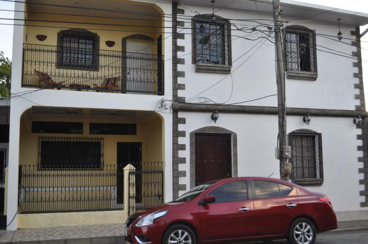 Hotel Casa Blanca León エクステリア 写真